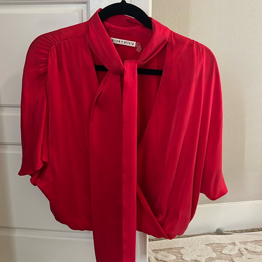 Alice + Olivia Tie Neck Red Top Size L